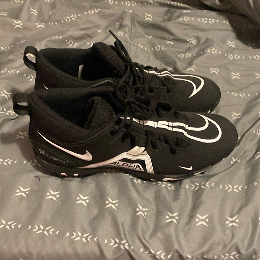 Nike Alpha Menace 3 shark cleats
